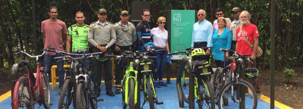 SE ENTREGÓ EL PRIMERO DE SIETE BICIPARQUEADEROS PARA FOMENTAR USO DE LA BICICLETA EN CALI