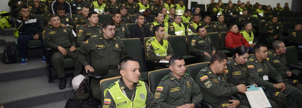 CARDER CAPACITA A UNIFORMADOS EN ASPECTOS AMBIENTALES APLICADOS EN EL CÓDIGO NACIONAL DE POLICÍA