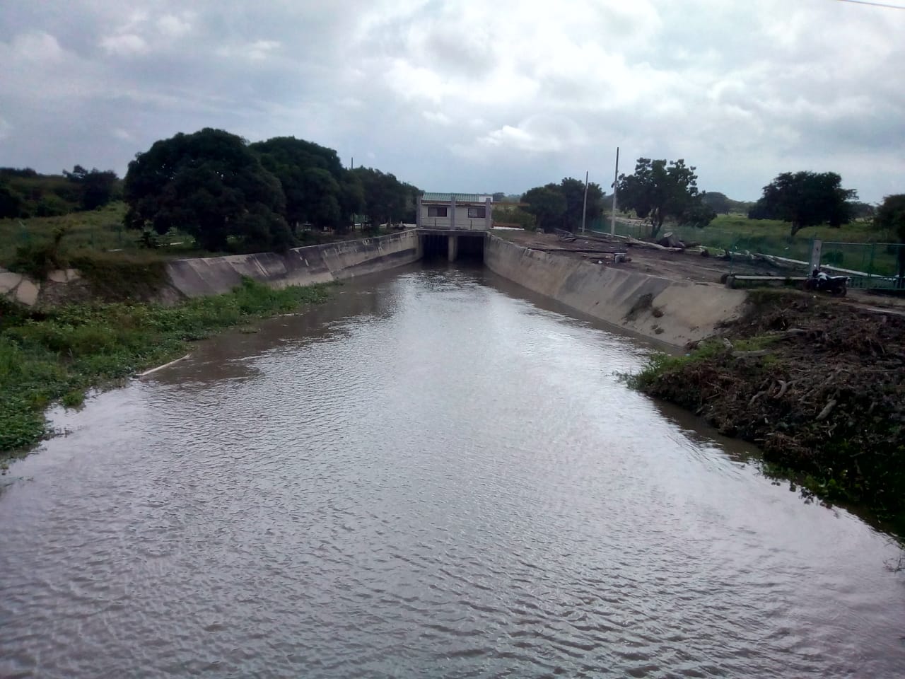 CORPAMAG ADVIERTE PROBLEMÁTICA AMBIENTAL EN LA CIÉNAGA SI NO SE BUSCA SOLUCIÓN A RIESGO DE INUNDACIÓN EN SANTA RITA