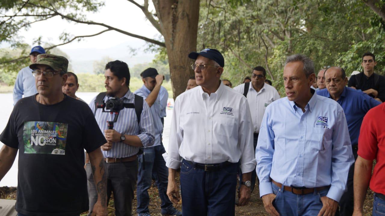 CVC Y FUERZA AÉREA LLEVARÁN 30 MIL BOCACHICOS PARA CONTRIBUIR CON EMERGENCIA AMBIENTAL POR HIDROITUANGO