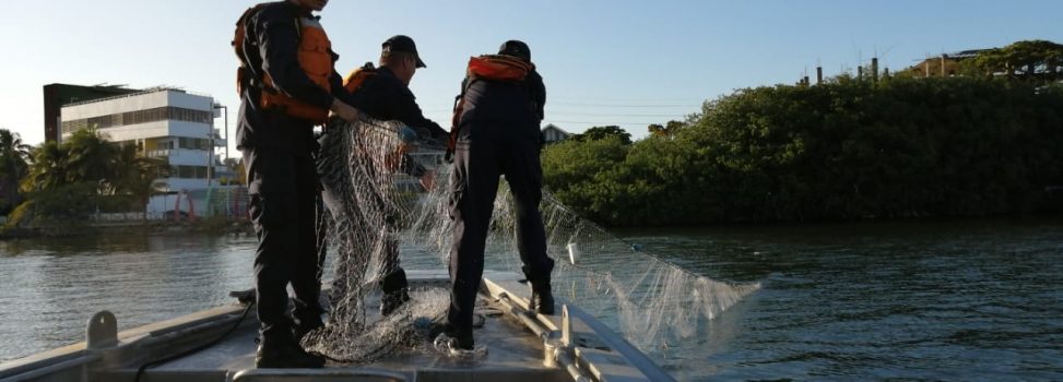 GRACIAS A LA LABOR DE GUARDACOSTAS SE LOGRÓ DECOMISAR RED DE PESCA ILEGAL EN ZONAS PROTEGIDAS DE LA ISLA EN SAN ANDRÉS, RESERVA DE BIOSFERA SEAFLOWER