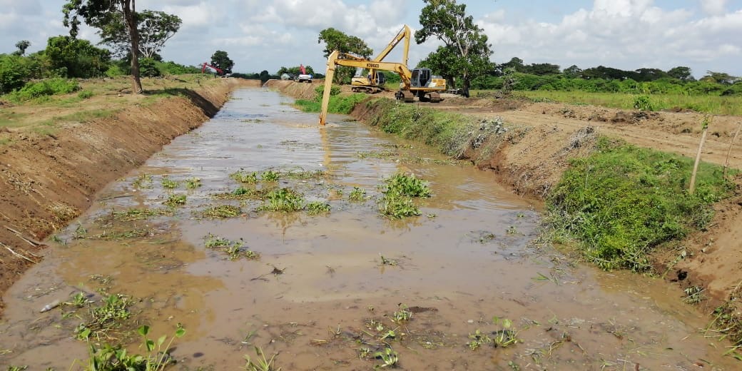 CORPAMAG REINICIA OBRAS EN EL CAÑO EL BURRO, CIÉNAGA GRANDE DE SANTA MARTA