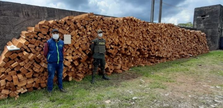 CRC logra el decomiso de madera ilegal en el municipio de Piamonte