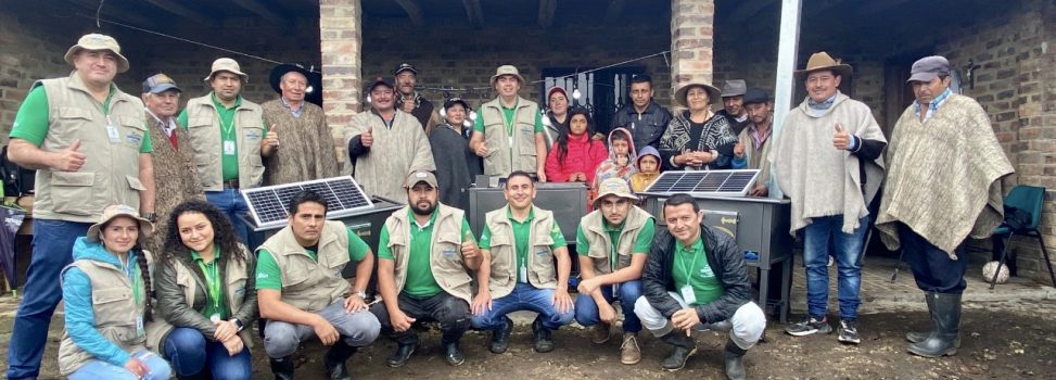 CORPOCHIVOR ENTREGA ESTUFAS ECOEFICIENTES MÓVILES Y DISPOSITIVOS TERMOELÉCTRICOS, EN LOS MUNICIPIOS DE RAMIRIQUÍ, TURMEQUÉ Y ÚMBITA.