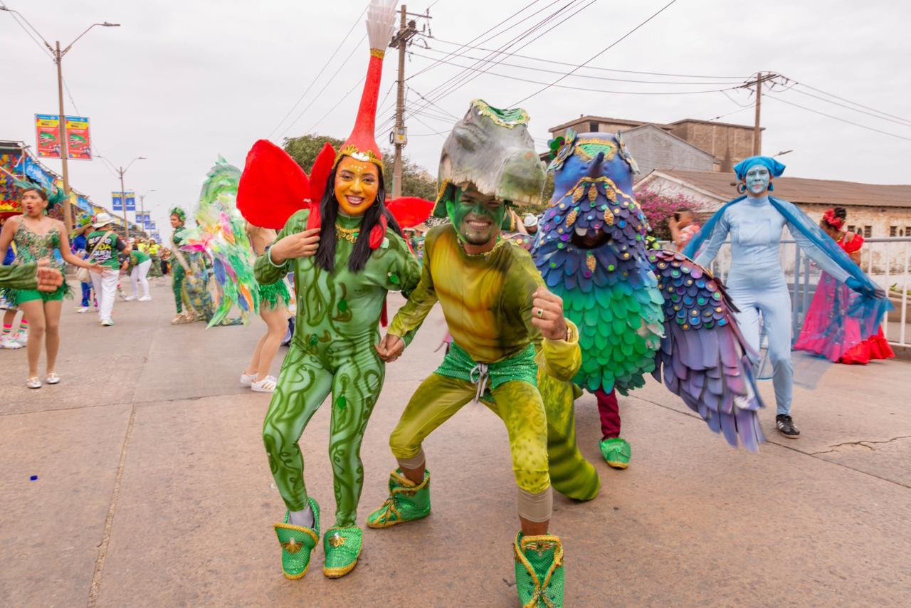 ‘Somos Agua’: el mensaje ambiental de la C.R.A. en el Carnaval Sostenible 2026