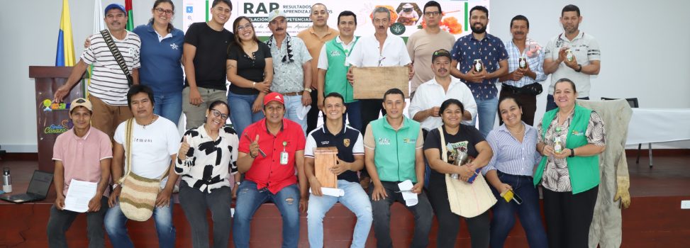 Apicultores del Huila fortalecen sus conocimientos mientras conservan la biodiversidad